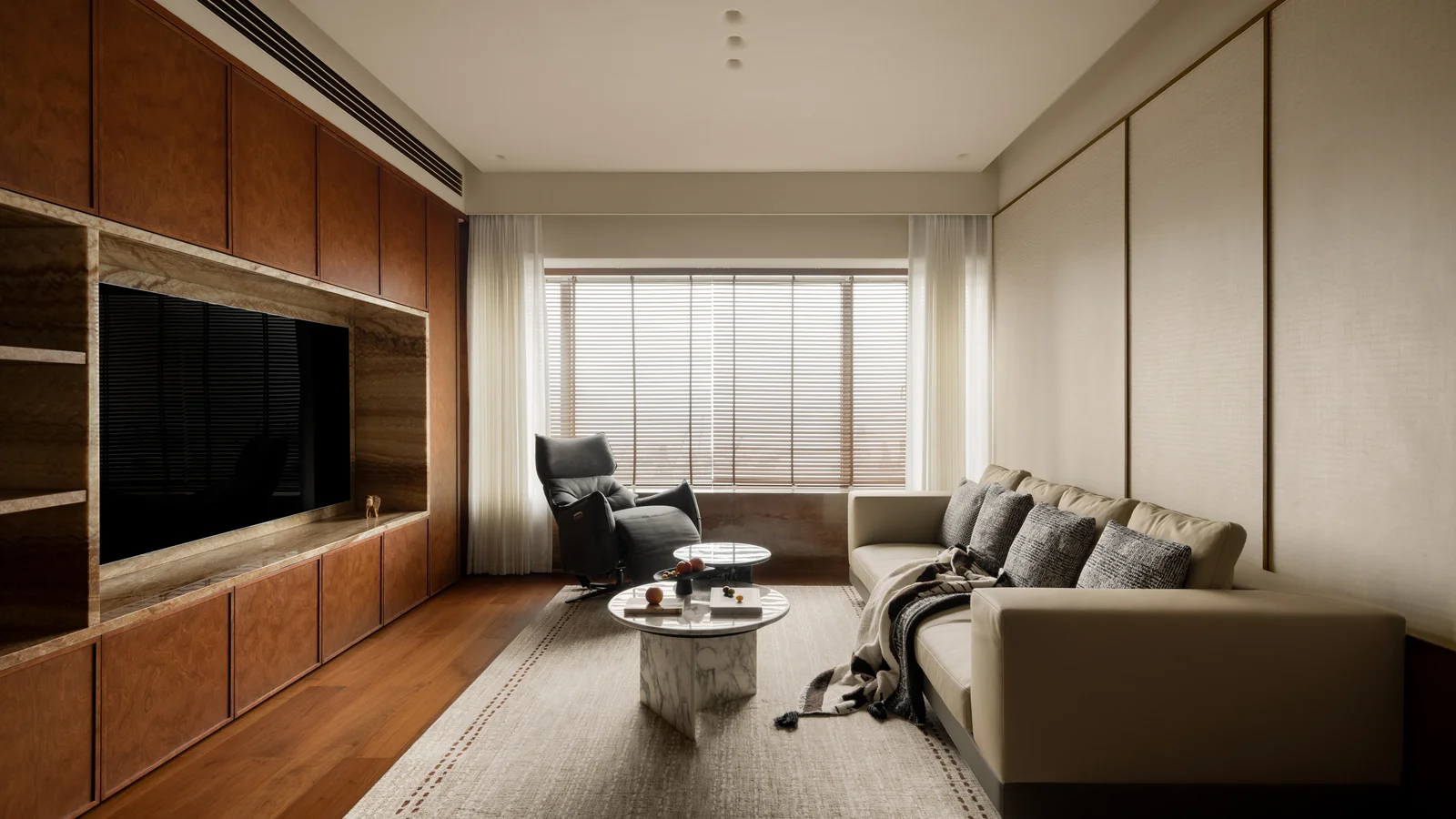 SORRENTO APARTMENT · 01