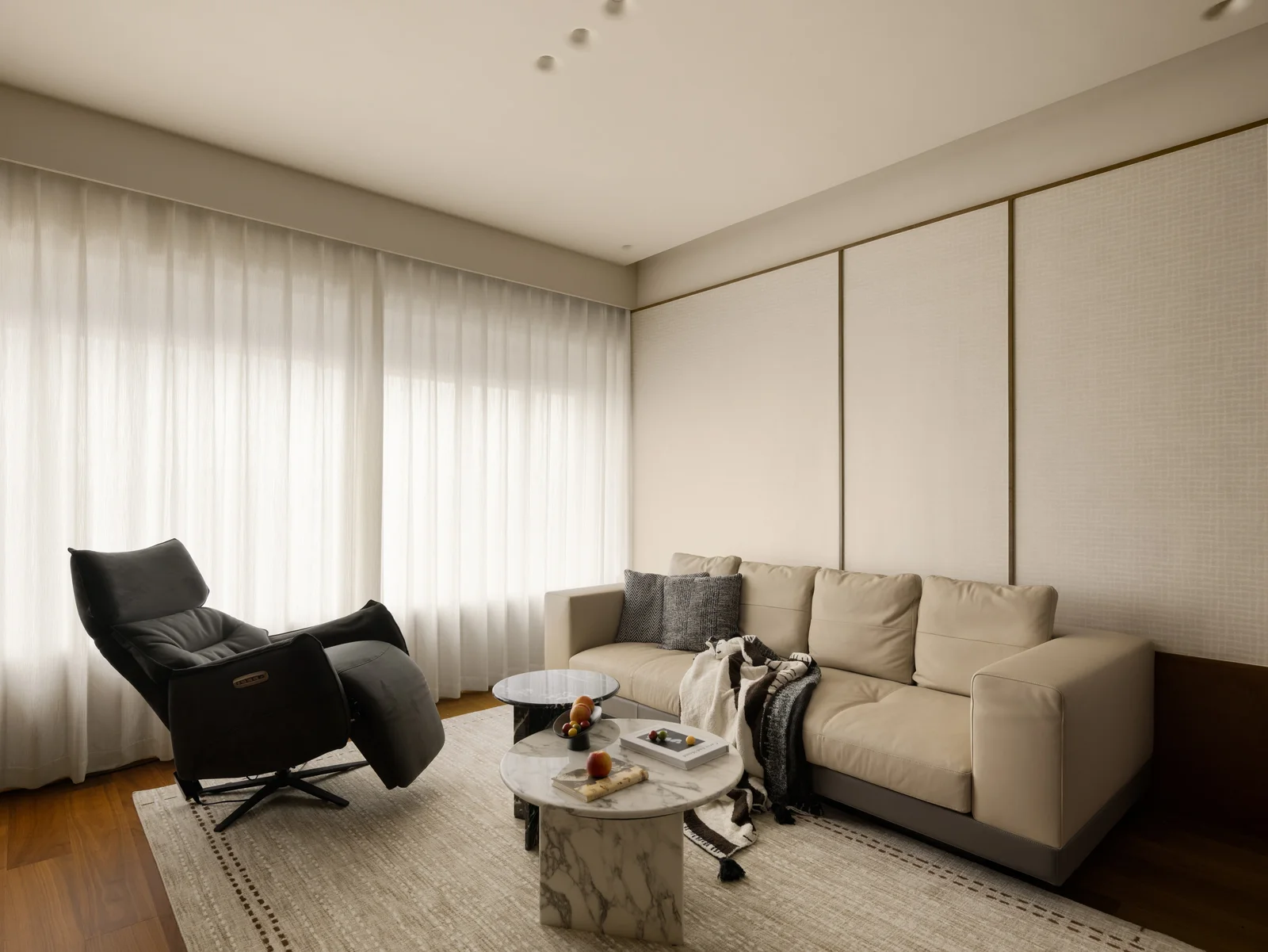 SORRENTO APARTMENT · 03
